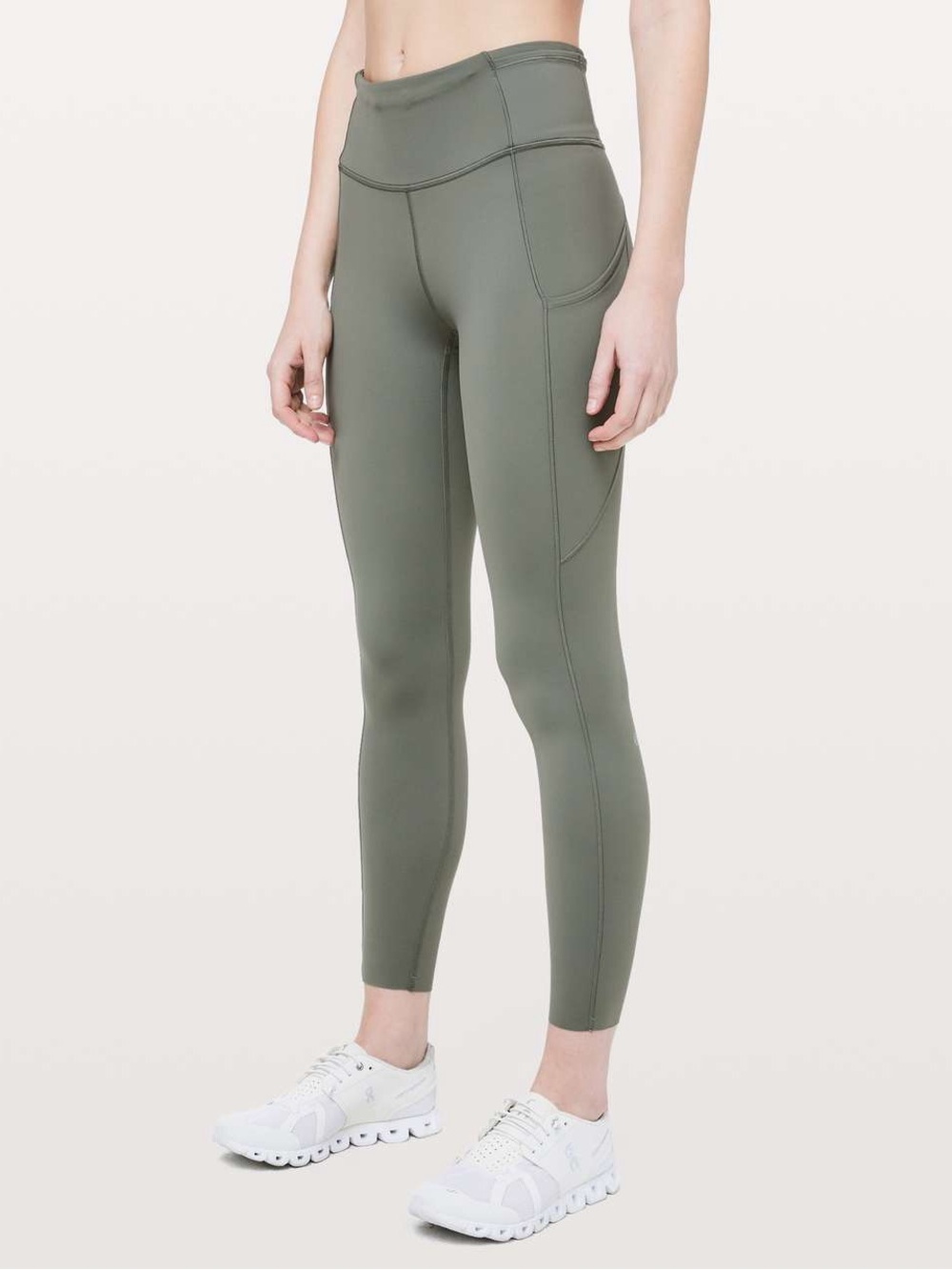Lululemon Fast & Free 7/8 Tight II *Non-Reflective Nulux 25"
Grey Sage Size 10
